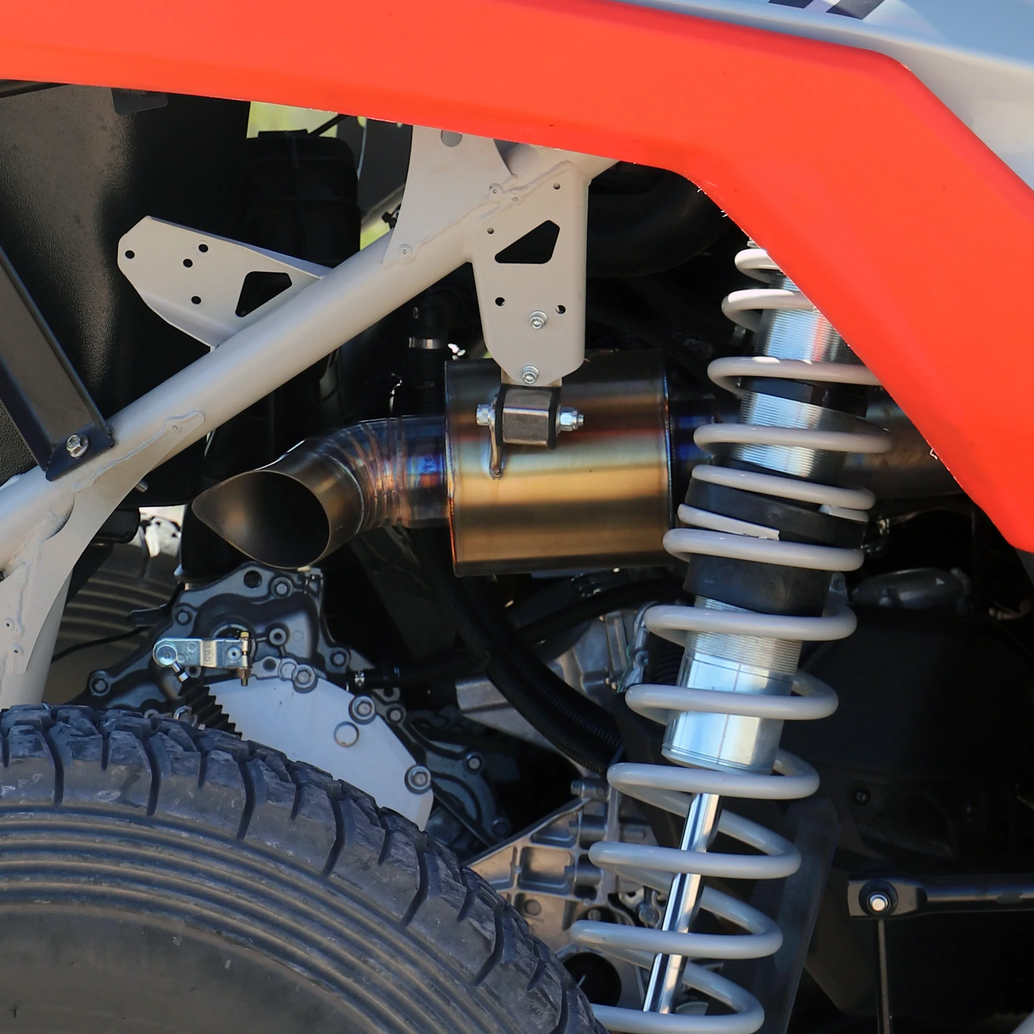 B2G Can Am X3 Rear Storage and Tire Rack - Image 15