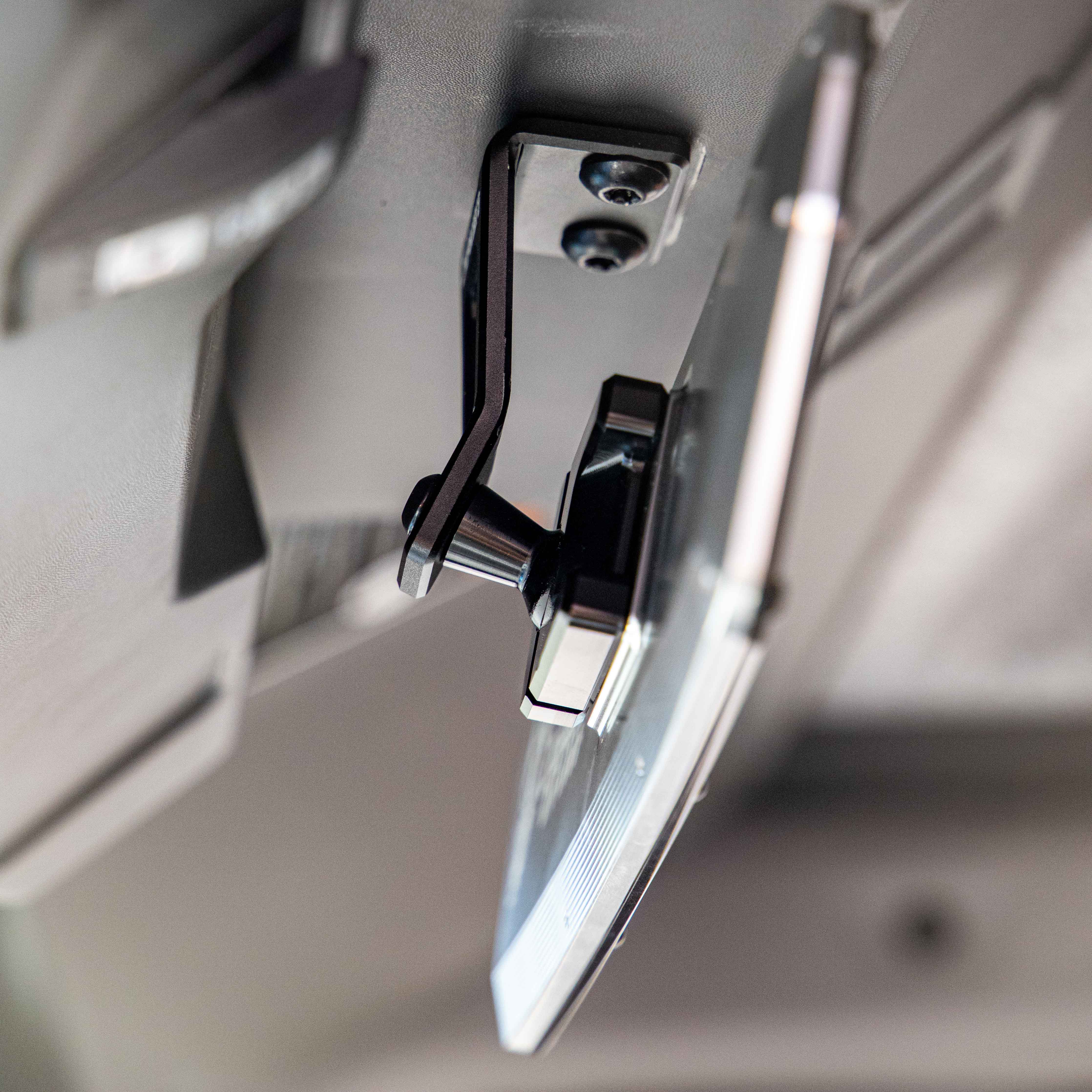 Defender Center Mount - Image 10